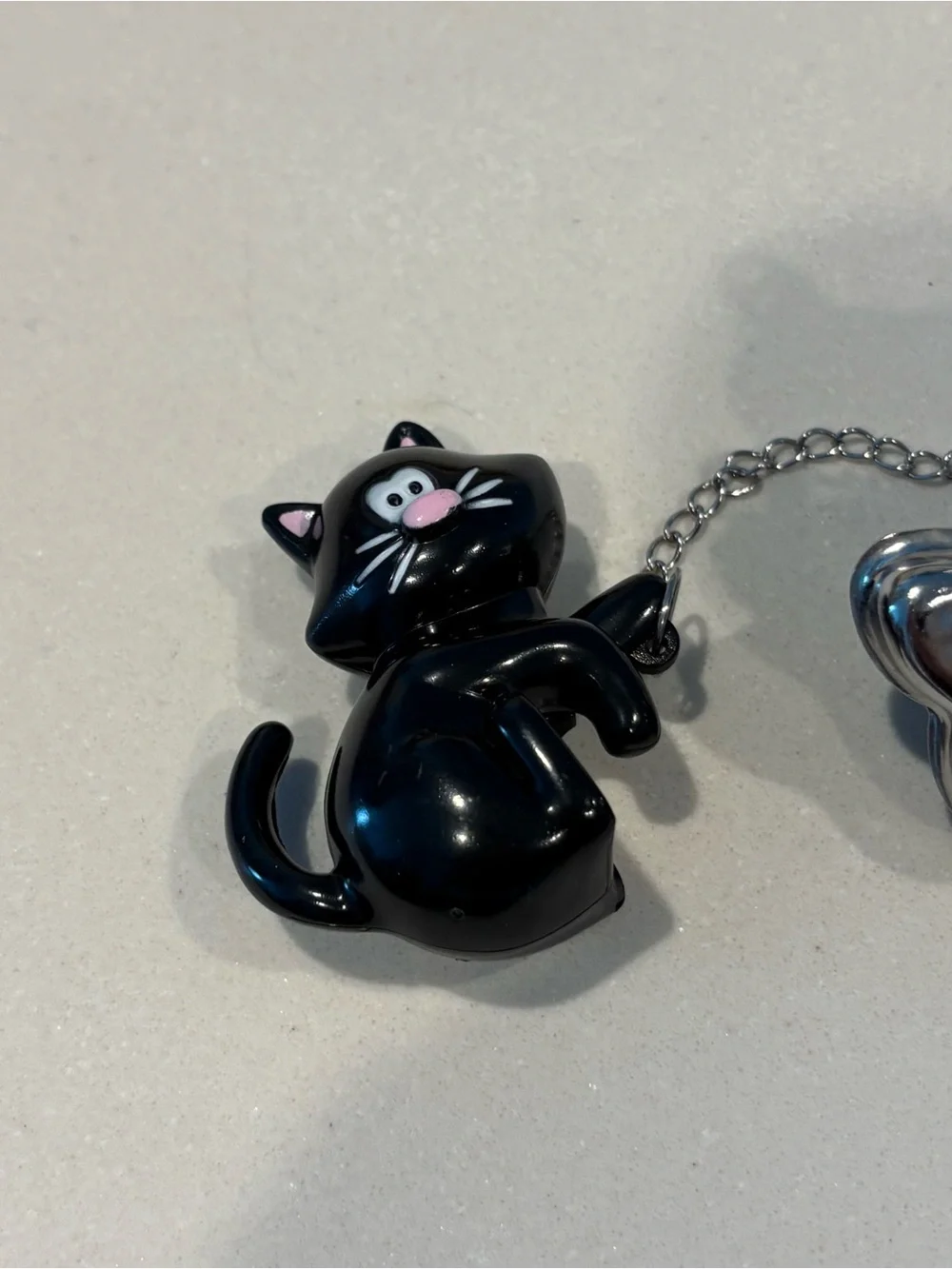 Black Cat Tea Strainer with Silver Fish for tea leaves